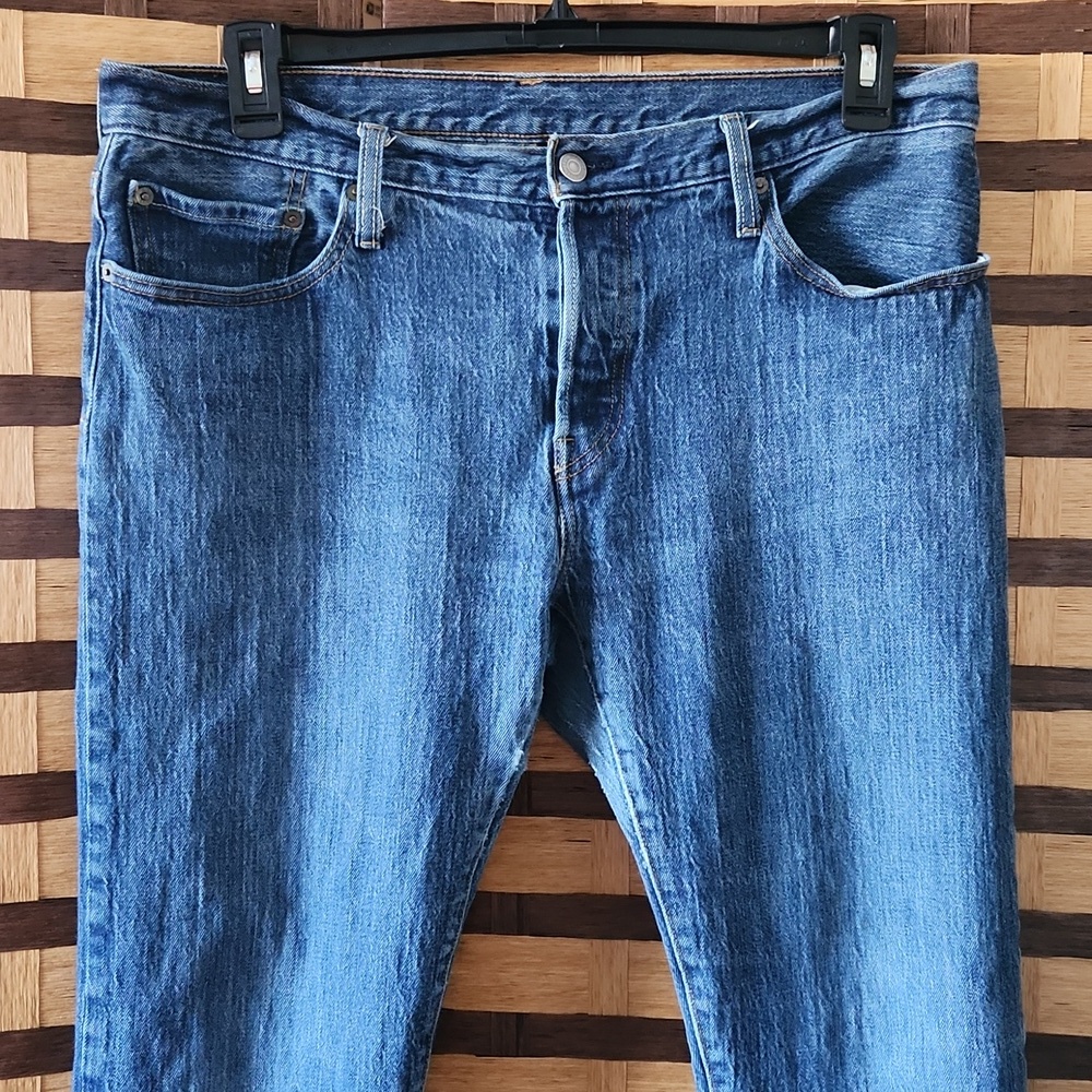 Levis button up - Picture 3 of 7
